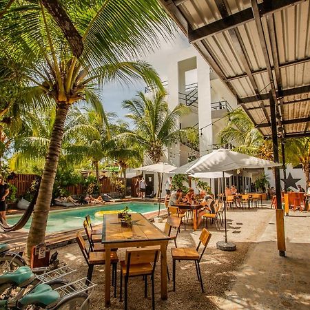 Che Holbox Hostel & Bar Adults Only Bagian luar foto