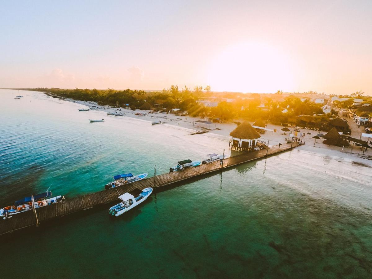 Che Holbox Hostel & Bar Adults Only Bagian luar foto
