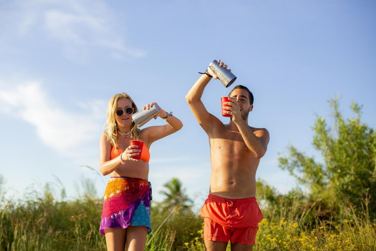 Che Holbox Hostel & Bar Adults Only Bagian luar foto