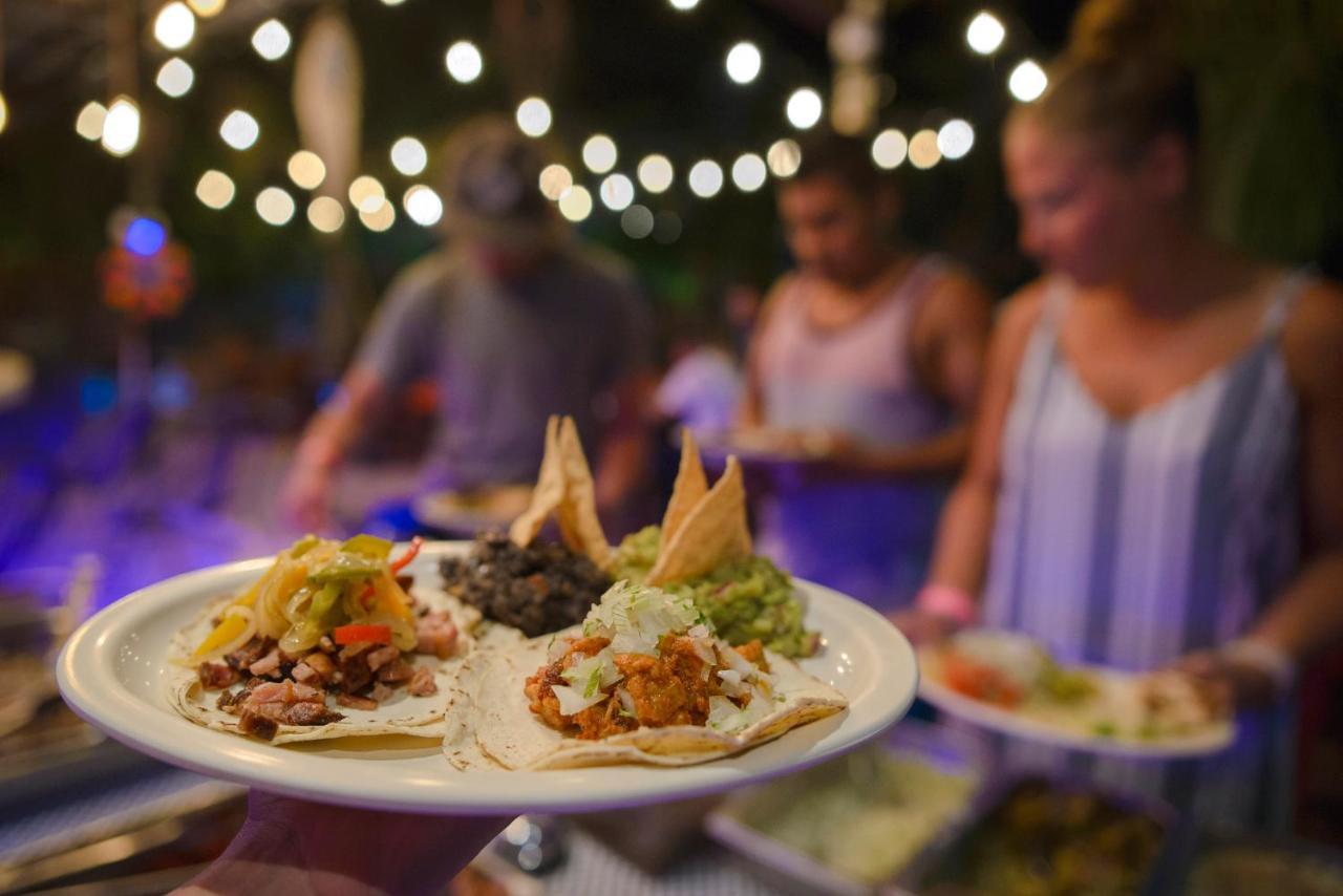 Che Holbox Hostel & Bar Adults Only Bagian luar foto